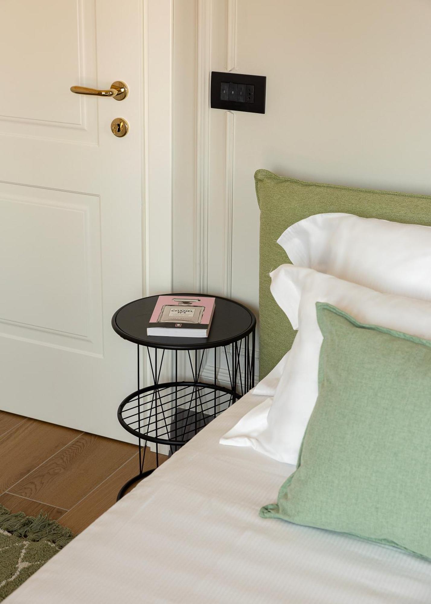 Elvezia Boutique Apartment Baveno Luaran gambar